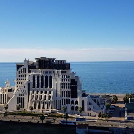 Sea Apartments バトゥーミ エクステリア 写真